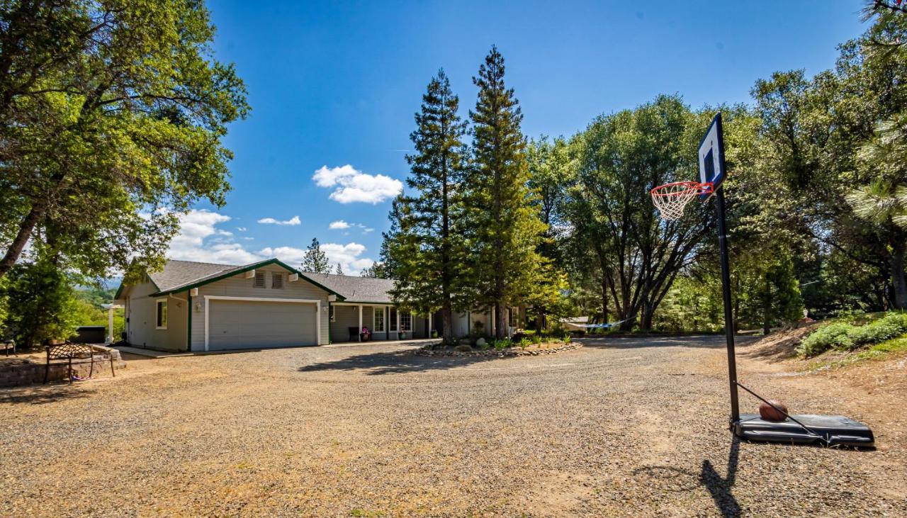 Villa Spectacular Views W/ Hot Tub/Bbq -Yosemite & Bass Lake Oakhurst Exterior foto